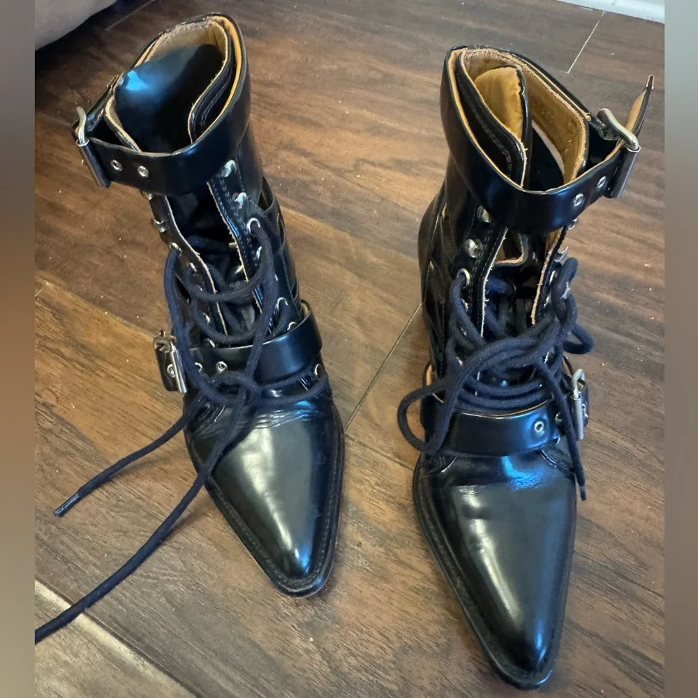 Chloe Rylee Cut Out Booties - Picture 4 of 12